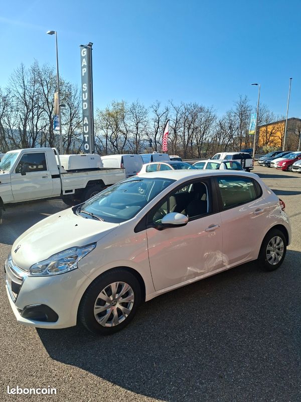 PEUGEOT 208 1.5 BLUE HDi 100CH PREMIUM PACK
