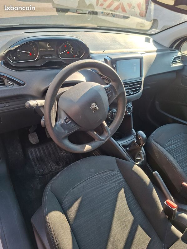 PEUGEOT 208 1.5 BLUE HDi 100CH PREMIUM PACK