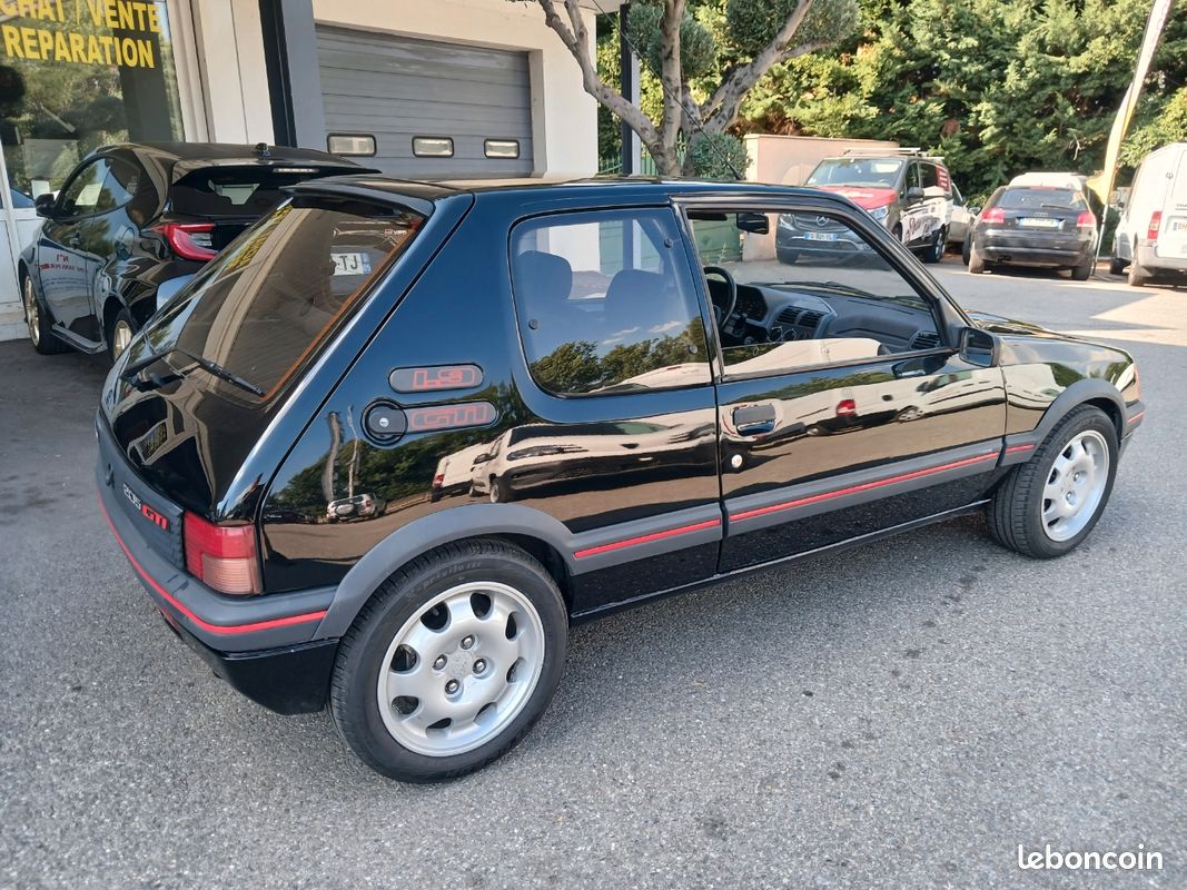 PEUGEOT 205 GTi 1.9