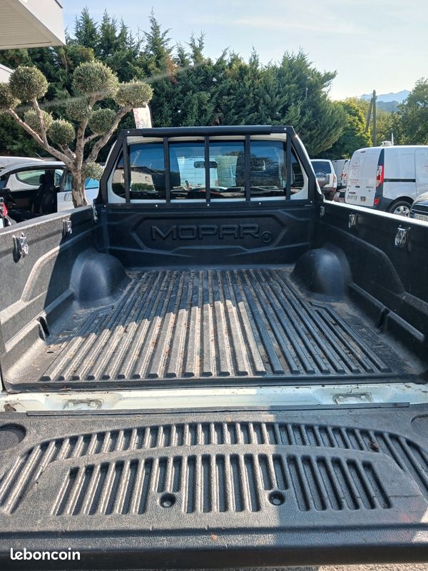 PICKUP FAIT FULL BACK 2.4 D 154 CH