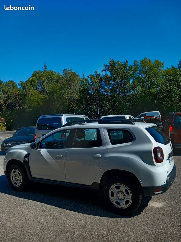 DACIA DUSTER 1.5 DCi 4X4 115 CH + 4 ROUES HIVER