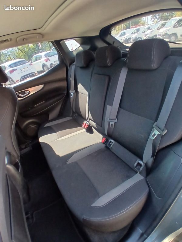 NISSAN QUASHQAI ESSENCE