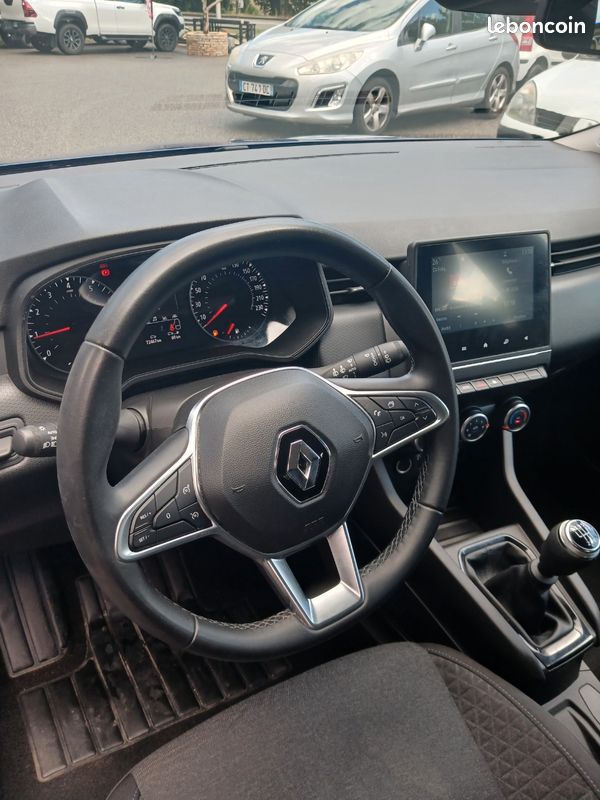 RENAULT CLIO V ESSNCE 90CH