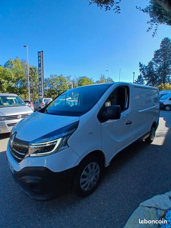 RENAULT TRAFIC 2L DCi 15 500 HT