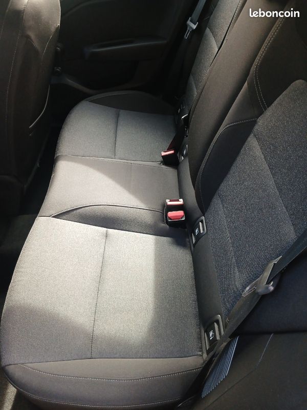 RENAULT CLIO E-TECH 140CH BV AUTOMATIQUE BUSINESS