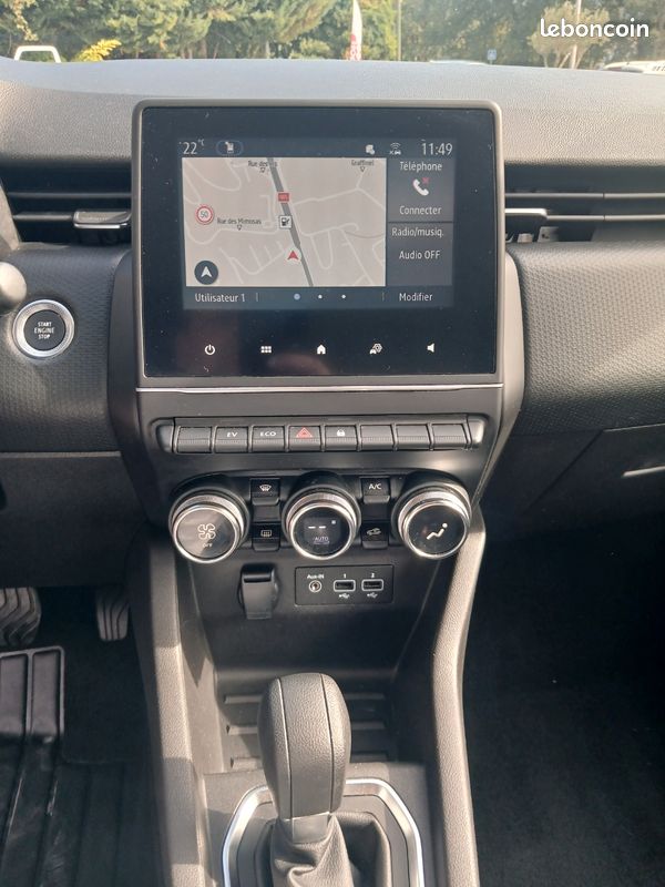 RENAULT CLIO E-TECH 140CH BV AUTOMATIQUE BUSINESS